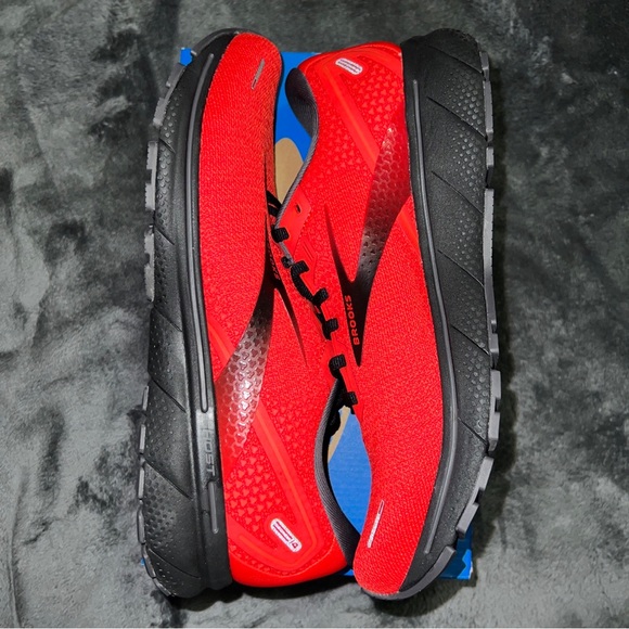 Size 12 Brooks Men's Ghost 14 Running Shoes - RED - Picture 11 of 13